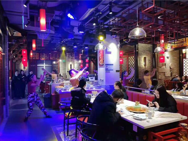 成都好吃的火鍋店推薦，這家確實霸道！