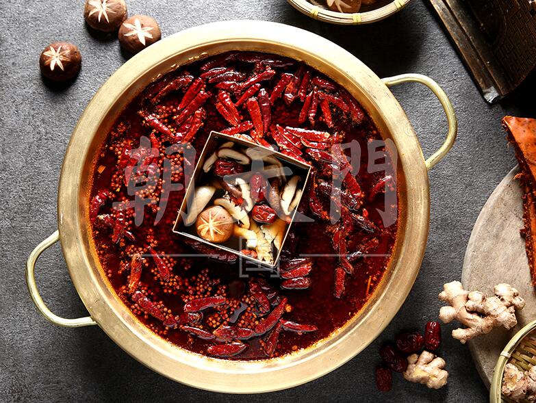 重慶火鍋為何風(fēng)靡全國(guó)？探究背后的文化符號(hào)