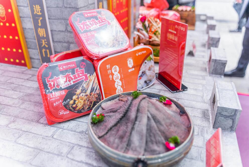 常寧開火鍋加盟店，如何通過特色吸引顧客？