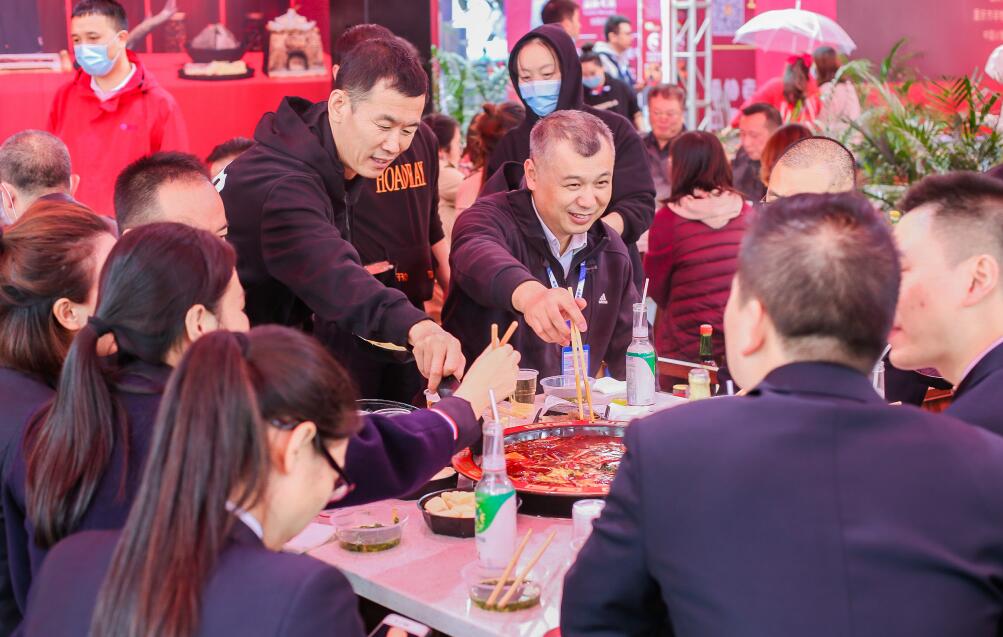 如何加盟重慶火鍋店？這些要點(diǎn)要記牢！