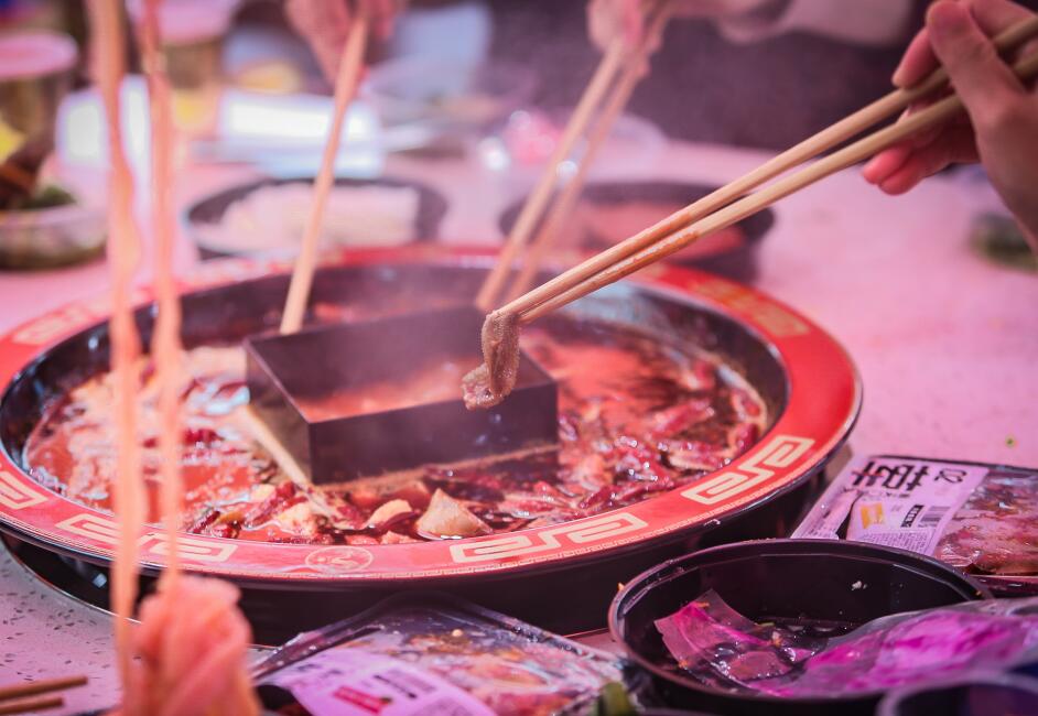吉林開火鍋加盟店，經(jīng)營的時候需要注意什么？