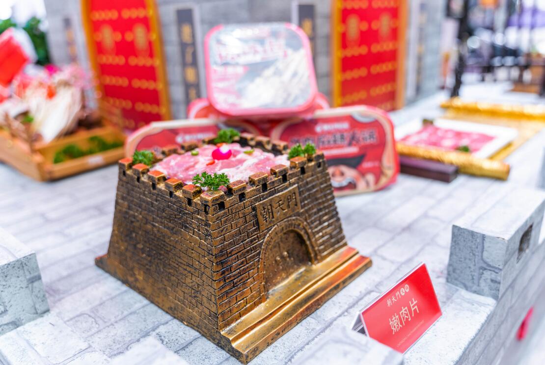火鍋店如何打造讓顧客戀戀不忘的特色菜？