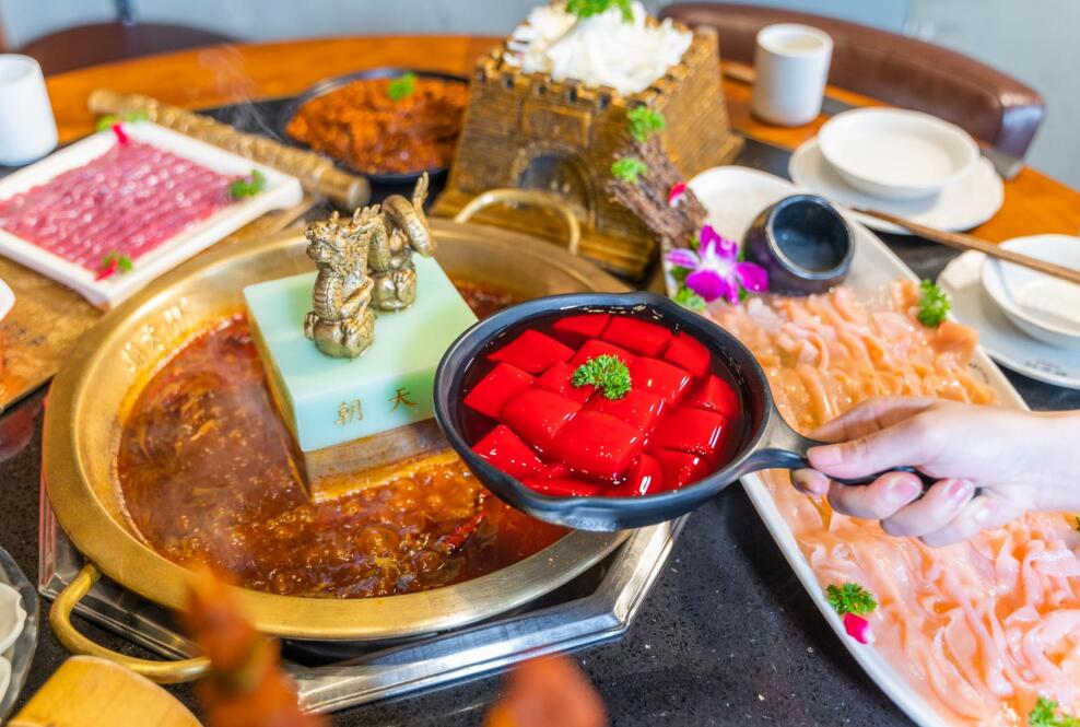 晉州開火鍋加盟店，如何與新潮的年輕人接軌？