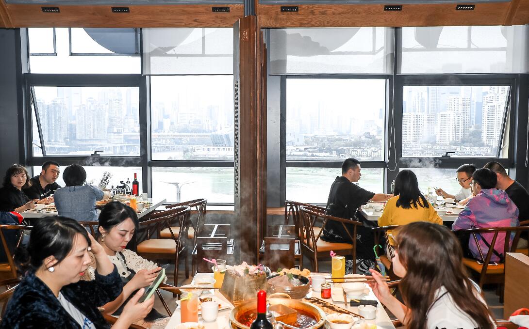 大同開火鍋加盟店，需要聘請多少員工？