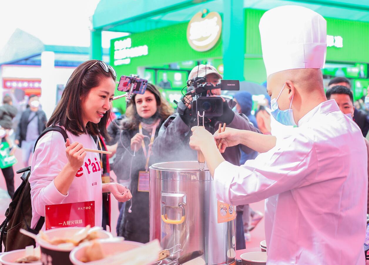 呂梁開火鍋加盟店，要考慮哪些市場因素？