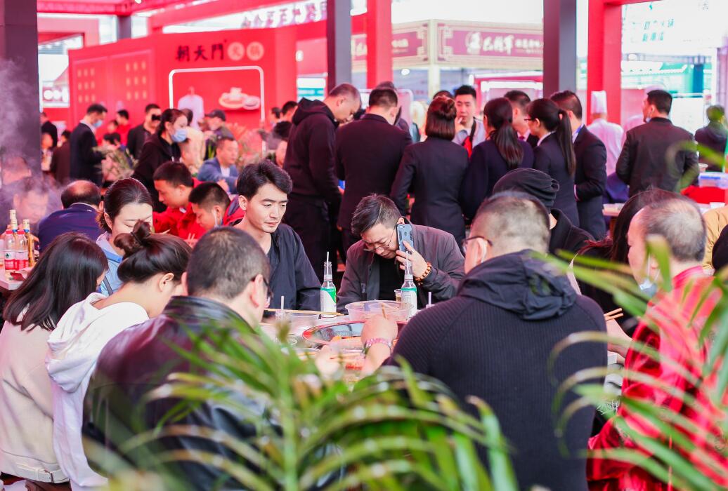 鐵力開火鍋加盟店，這樣裝修回頭率高！