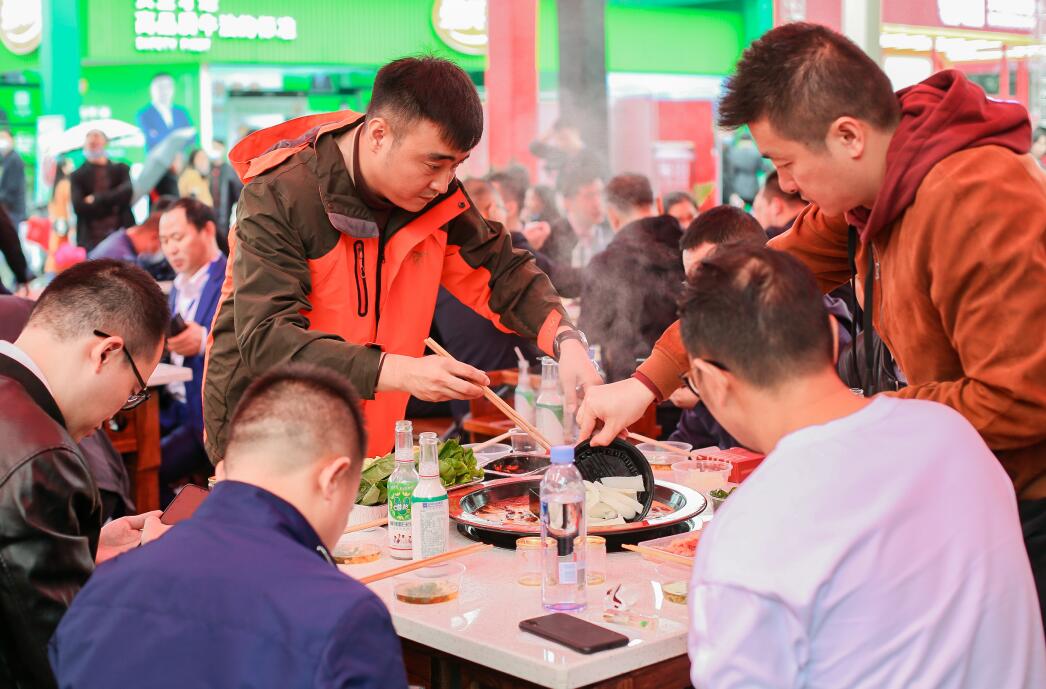 海林開(kāi)火鍋加盟店，如何尋找合適的位置？