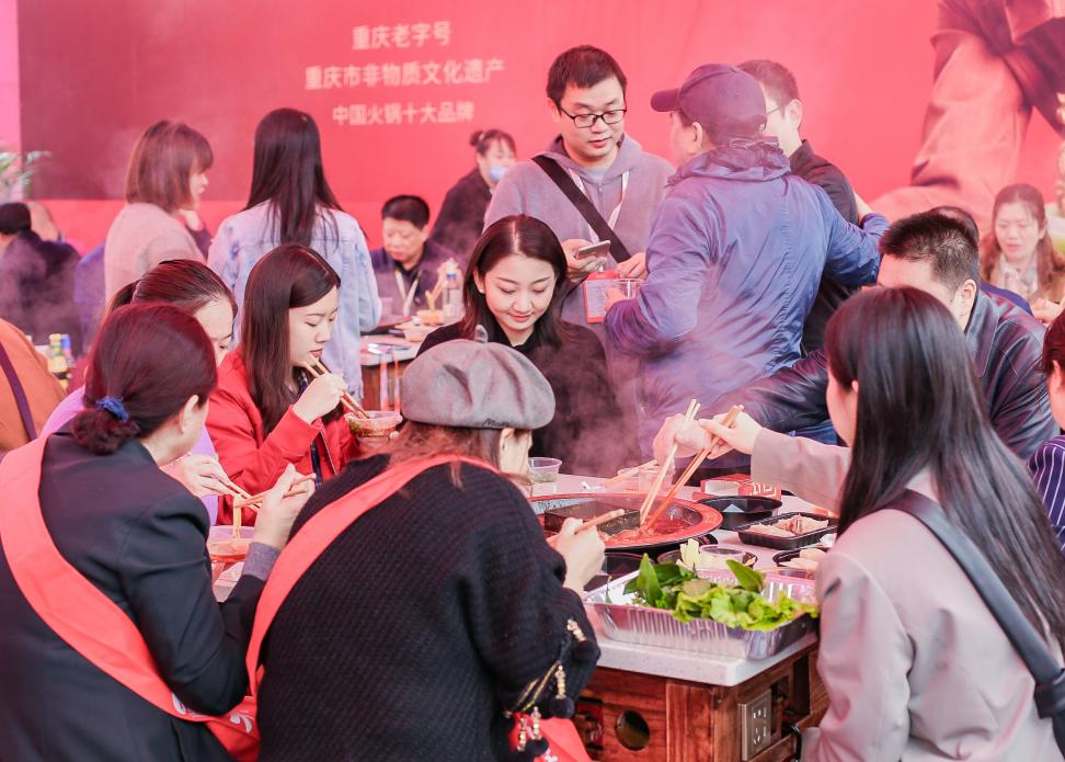 為什么現在的火鍋店都在開拓甜品賽道？