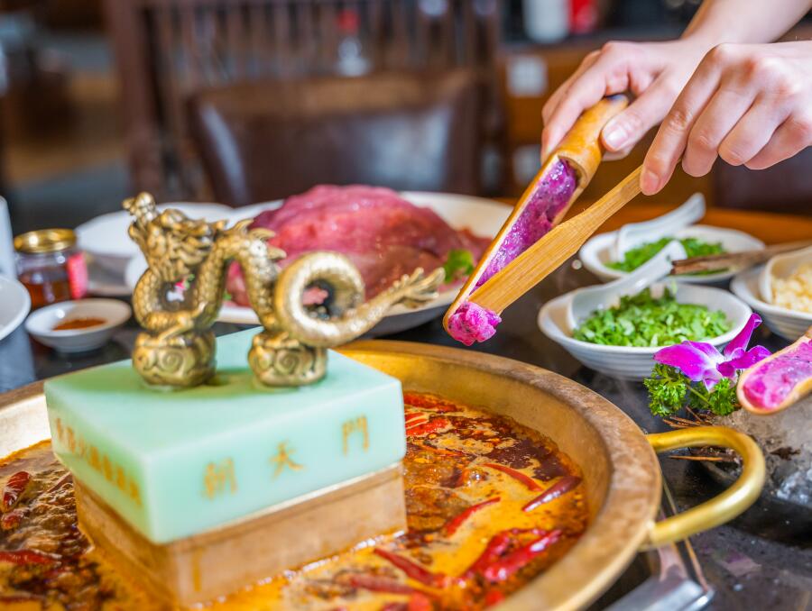 墊江開火鍋加盟店，如何做好戶外宣傳？