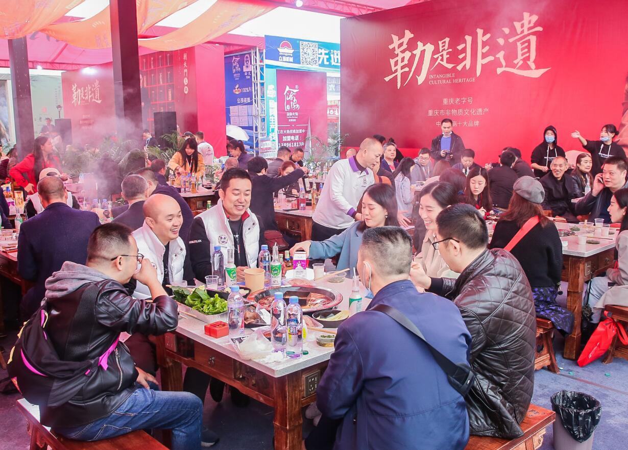 連鎖品牌火鍋加盟，必須從總部購買底料嗎？