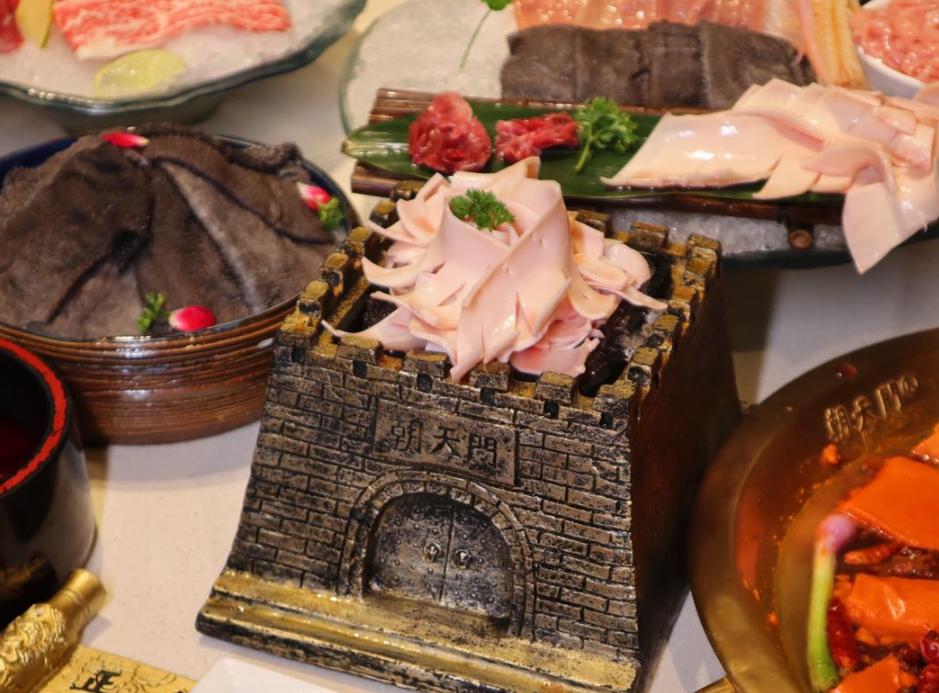 重慶火鍋為什么要蘸著香油吃？這里面有什么學(xué)問！