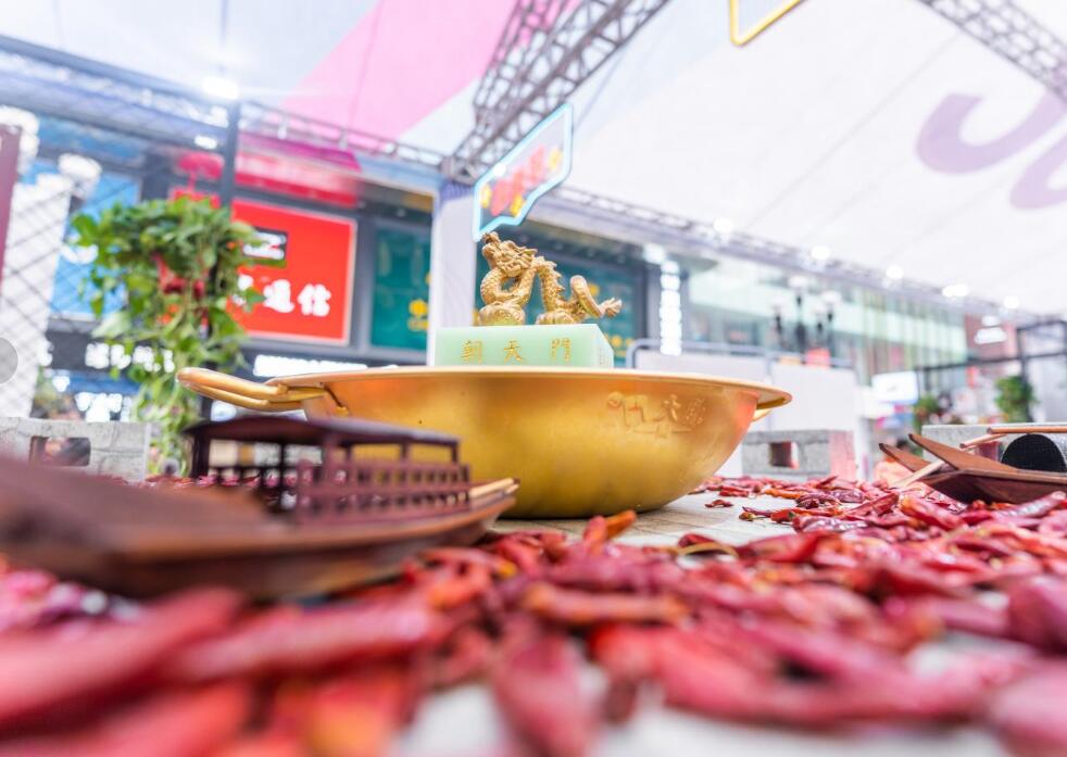 火鍋店沒錢做廣告？不妨試試免費(fèi)“廣告位”！