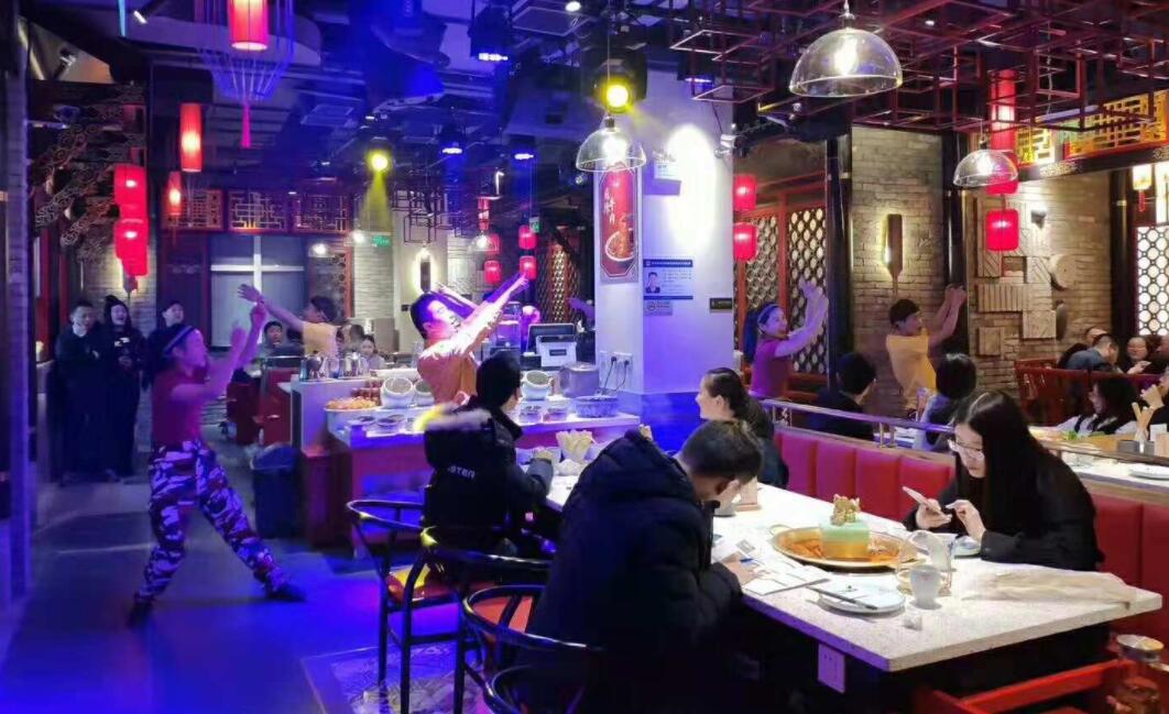 導(dǎo)致餐飲店倒閉的五個(gè)大坑，分享慘痛經(jīng)歷！