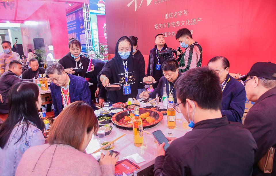 合格的餐飲服務(wù)員，到底該是怎樣的？請按這個(gè)標(biāo)準(zhǔn)！