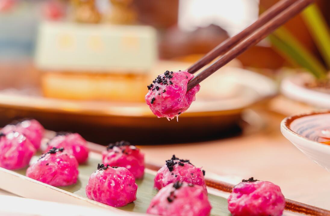 火鍋店人氣菜品，爆款牛肉丸制作揭秘，引流拉新利器！