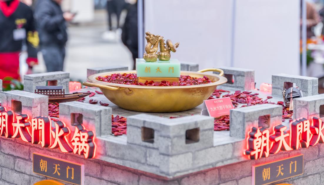 火鍋OR麻辣燙，哪樣更受歡迎？