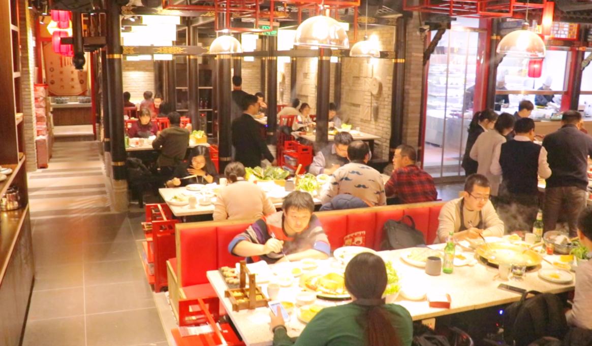 市井火鍋，生意好的秘密，居然是特色甜品！