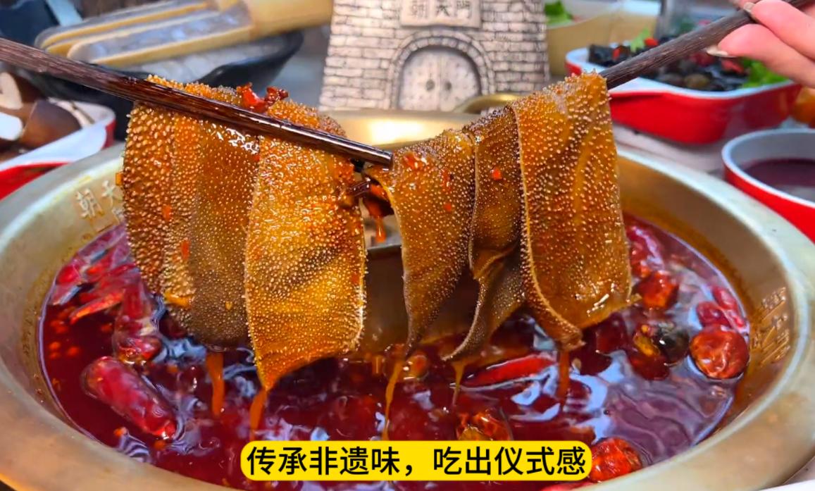 中秋節(jié)來重慶，感受山城美食魅力，旅行打卡攻略！