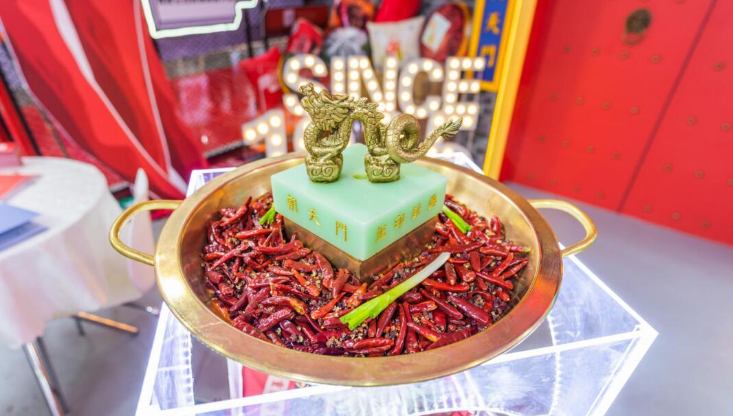 火鍋店鍋底創(chuàng)新浪潮來臨，一鍋湯撬動火鍋百億市場！